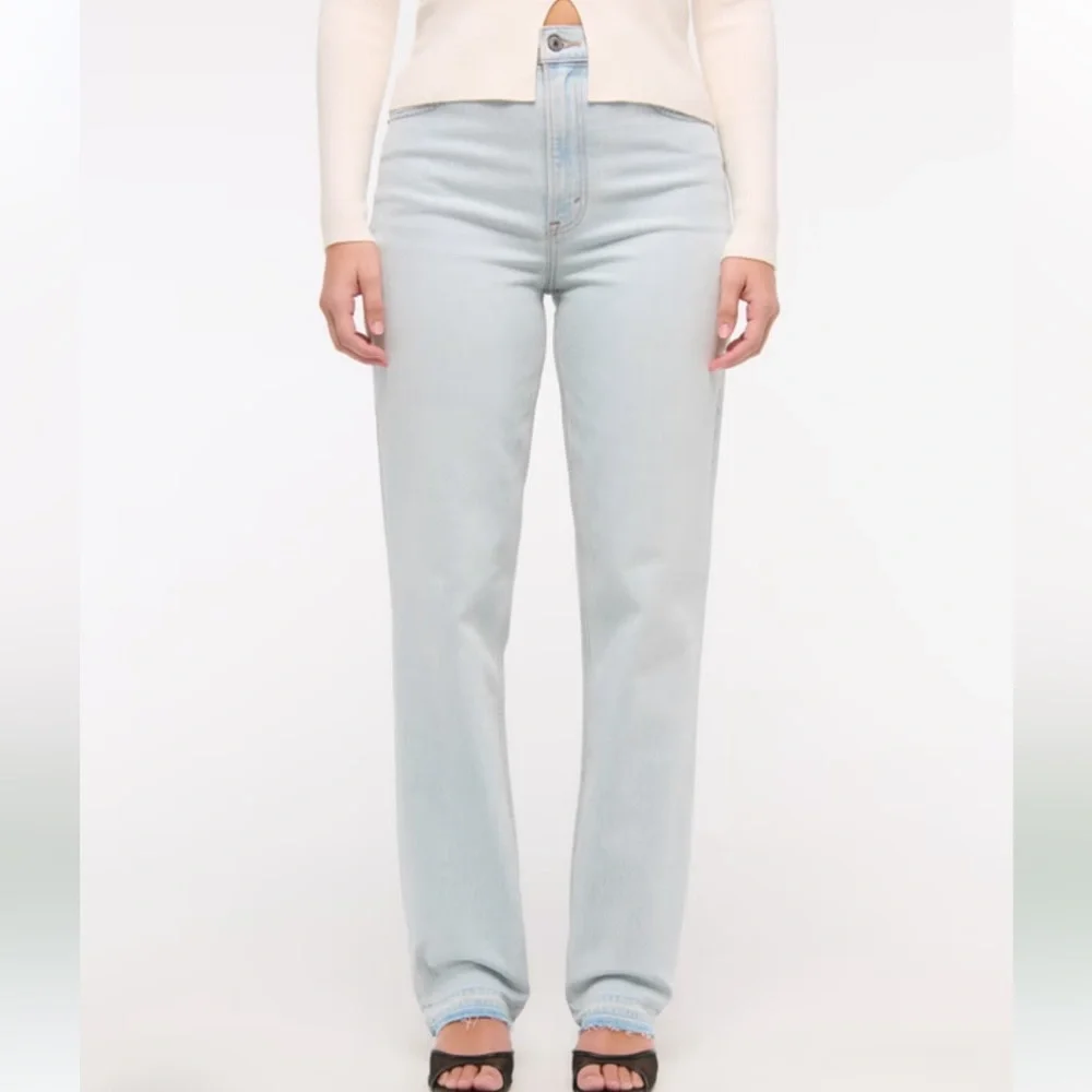 NEW Abercrombie curve love jeans - Picture 3 of 5